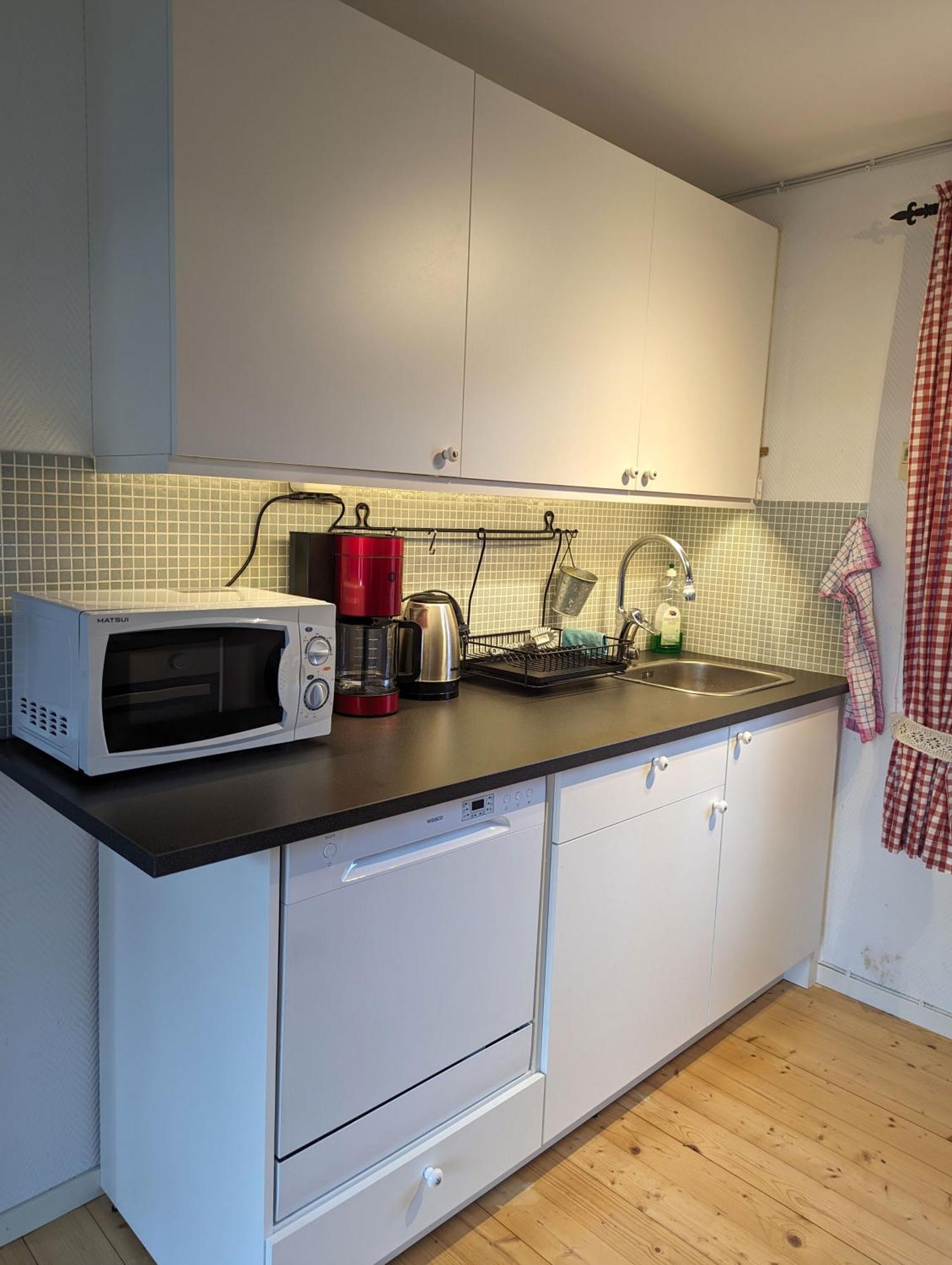 Mysig Stuga Med Oeppen Spis Och Uteplats Fröseke Exterior foto